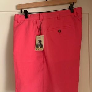 Donald Ross NWT shorts, great for golf and casual wear.